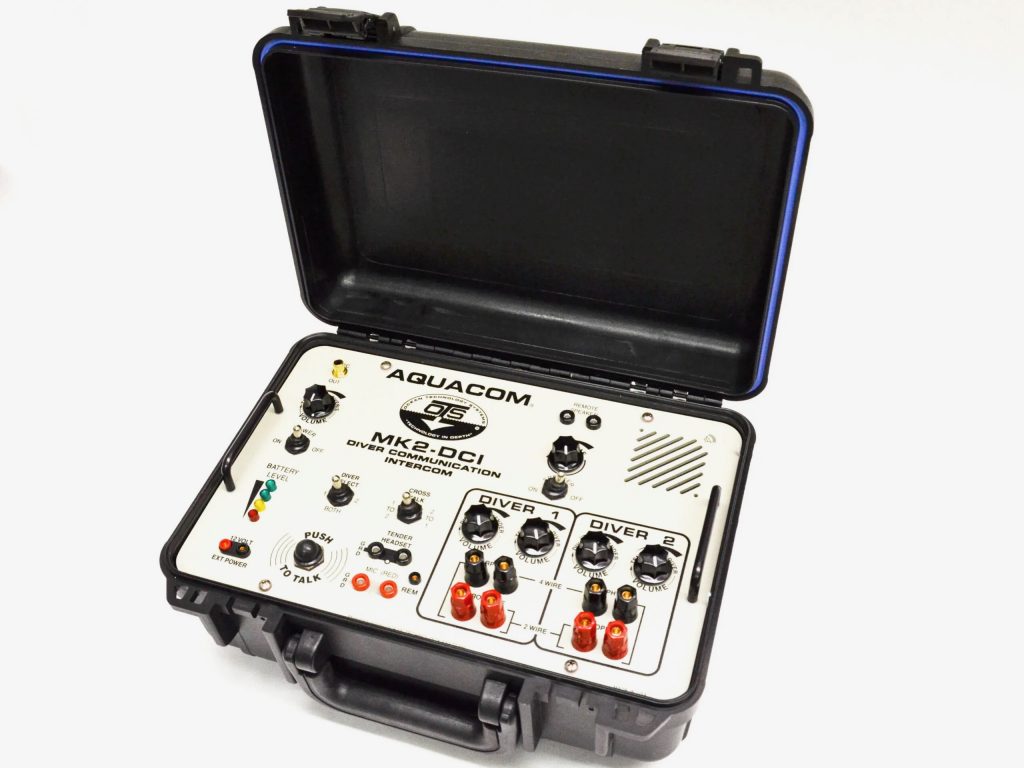 Sistema de comunicación submarina Aquacom MK2-DCI
